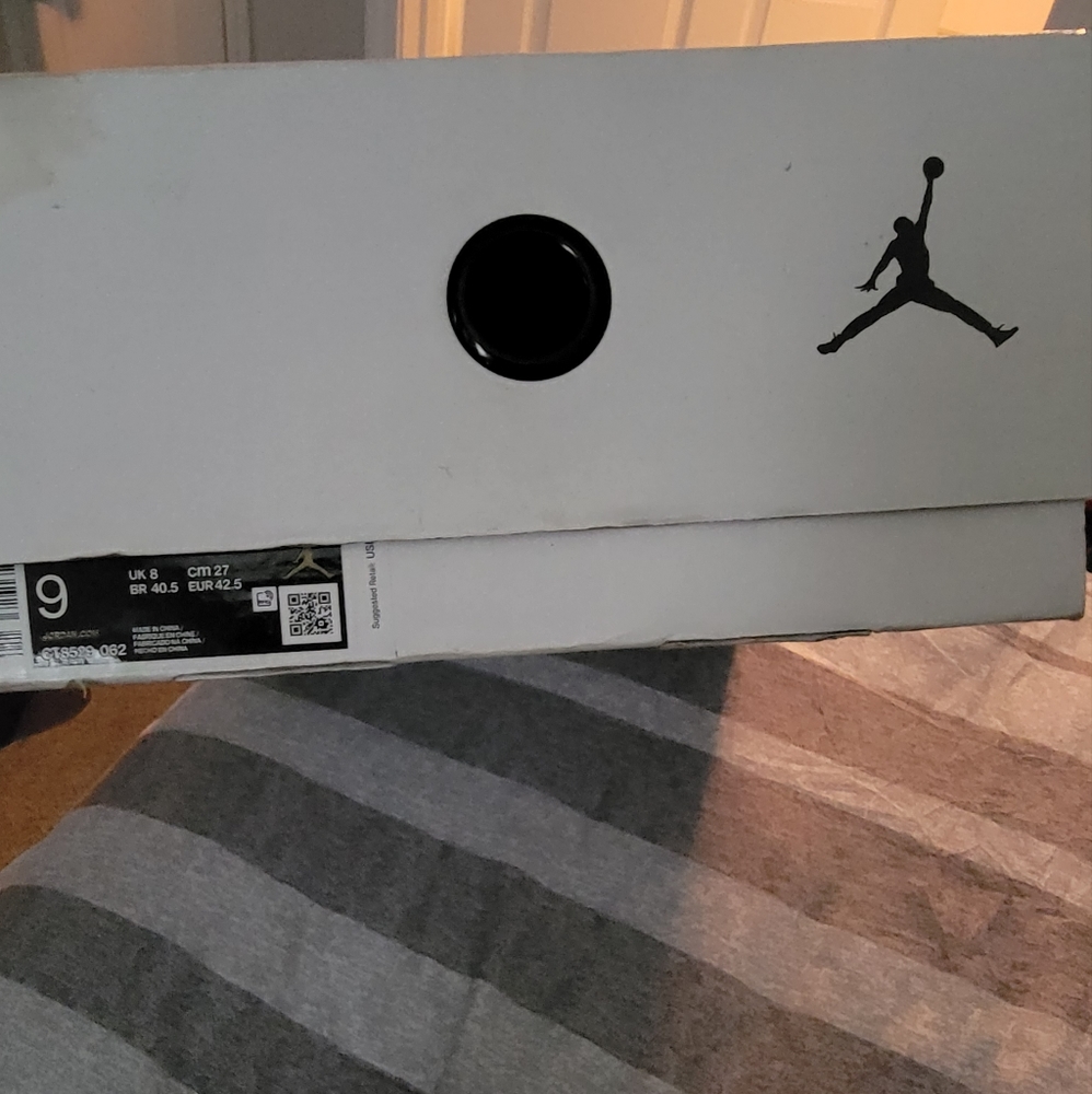 Retro Jordan Hare